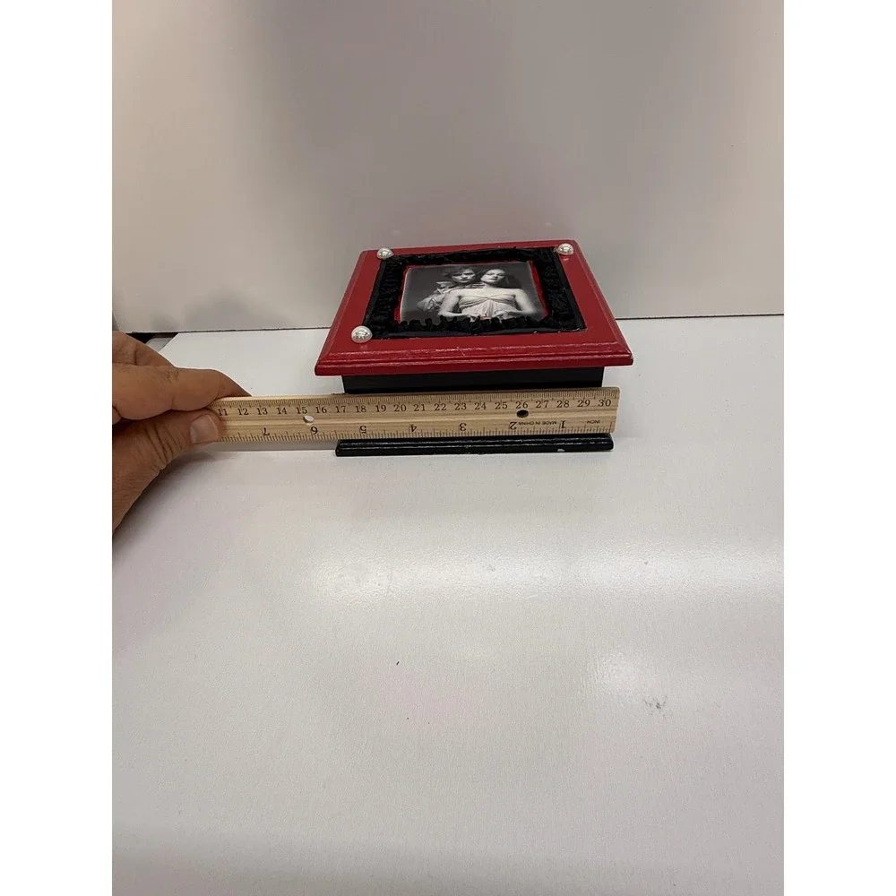 Twilight Saga Edward Bella Wooden Jewelry Trinket Box Red Black Gothic Decor 6x6